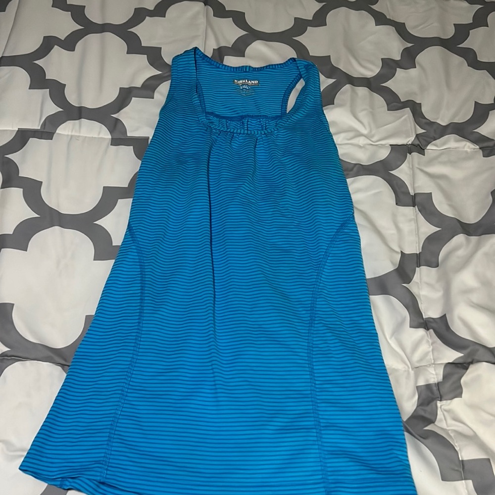 Muscle top